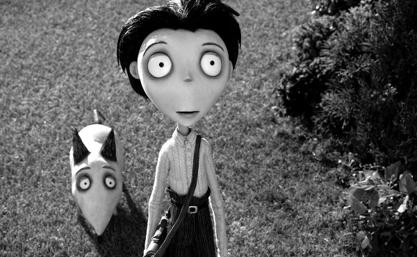 Frankenweenie review:  Hollywood goes to the cemetery