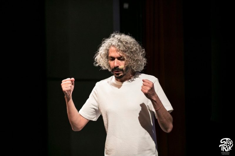 Ahmad Saleh performs at the Maribor Puppet Theater during Stoptrik (Photo: Andrej Firm)