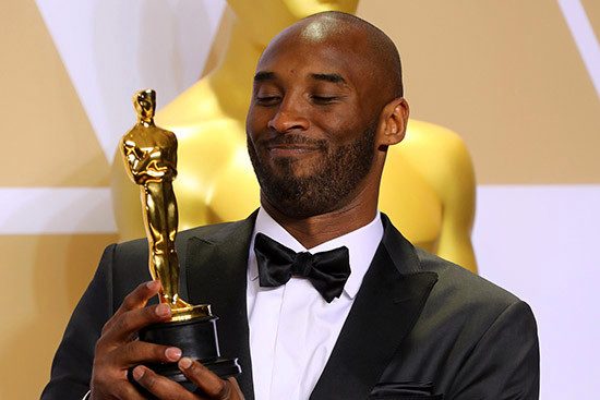 Kobe Bryan receives an Oscar 